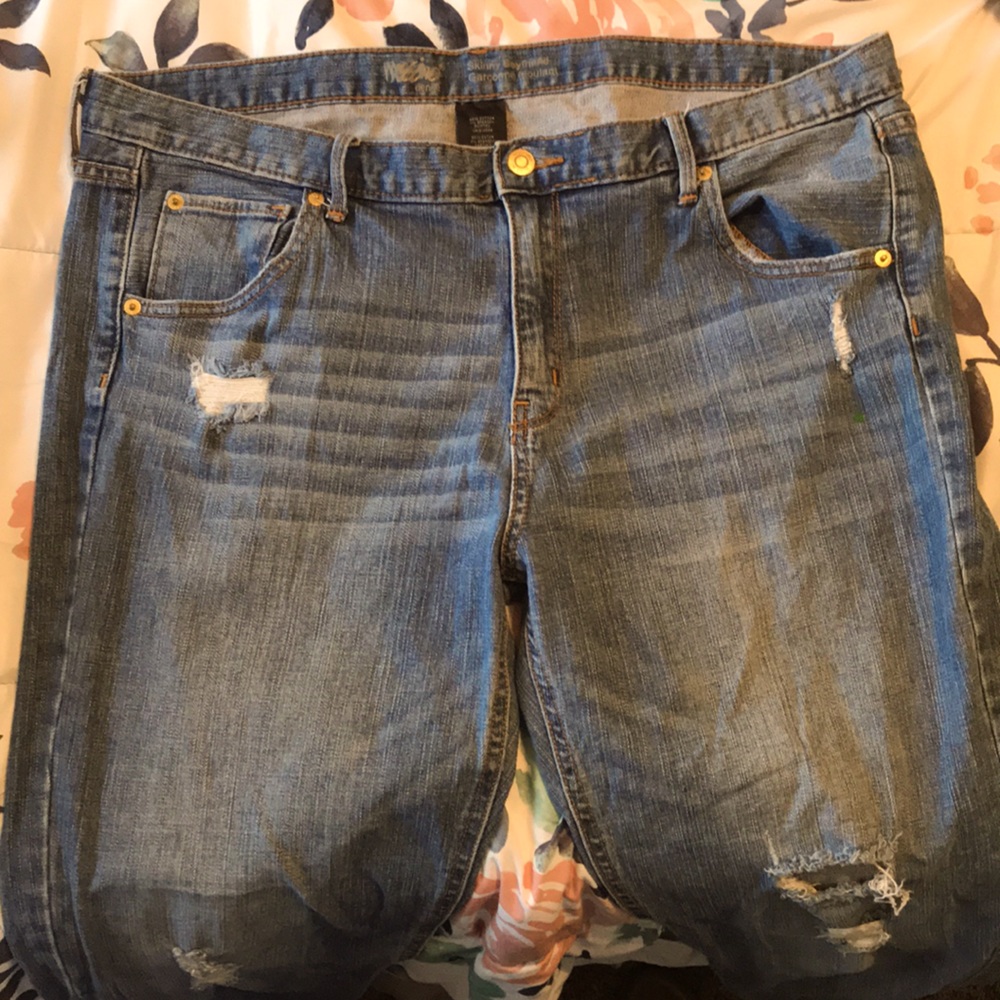 Ripped Jean capris